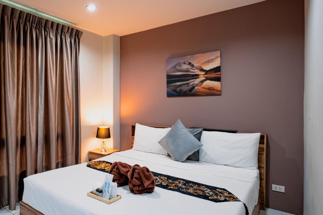 The Living Hotel Samutprakan バンボー エクステリア 写真