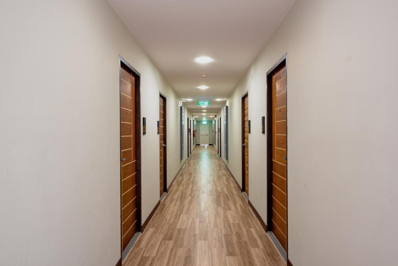 The Living Hotel Samutprakan バンボー エクステリア 写真