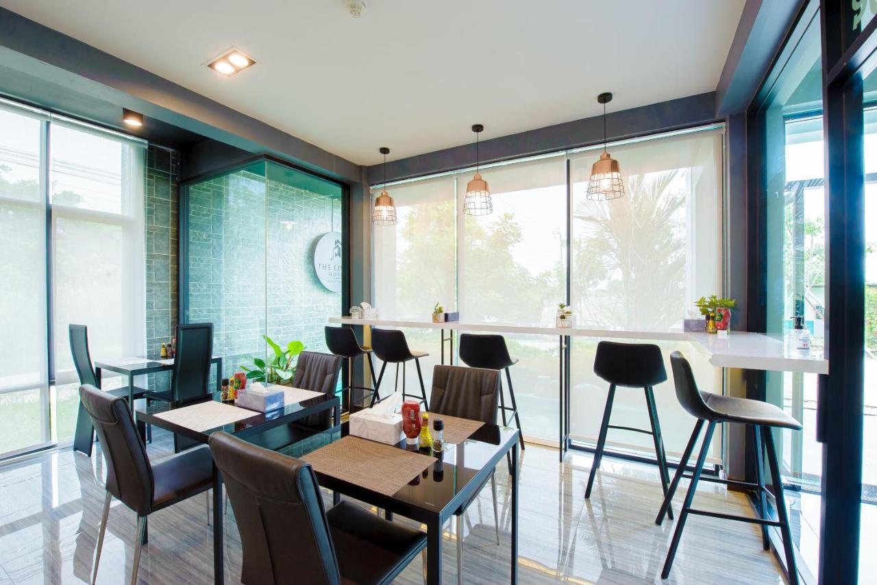 The Living Hotel Samutprakan バンボー エクステリア 写真