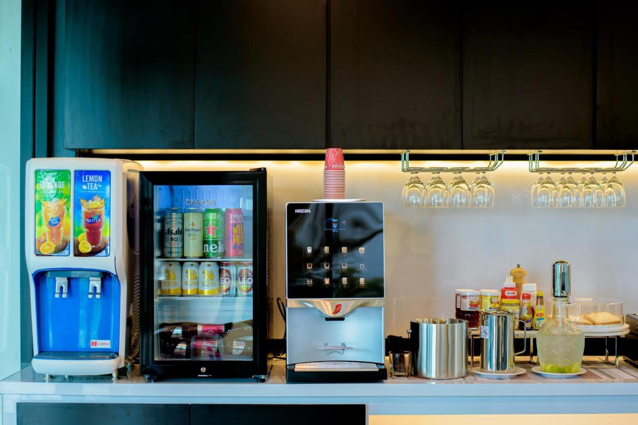 The Living Hotel Samutprakan バンボー エクステリア 写真