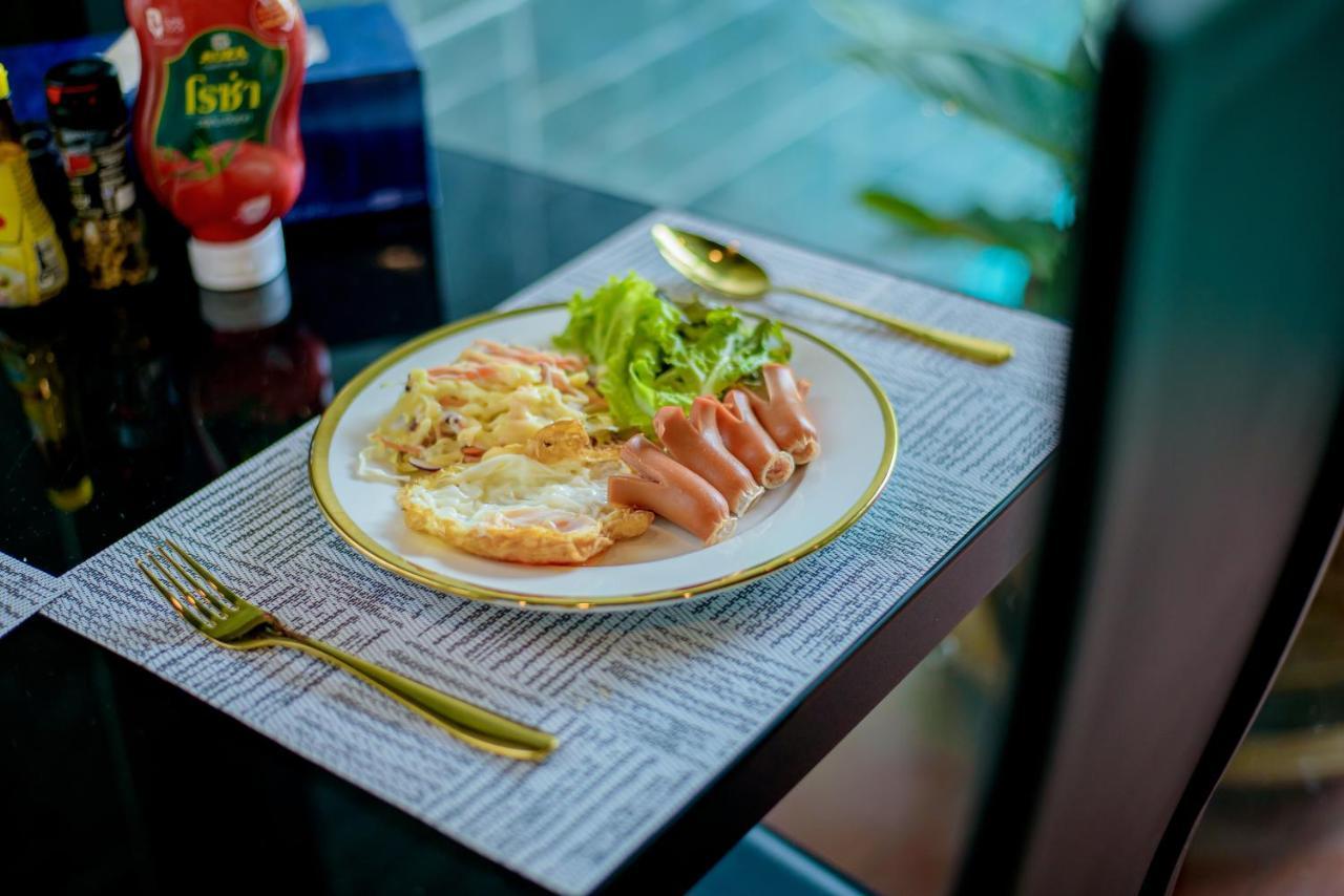 The Living Hotel Samutprakan バンボー エクステリア 写真
