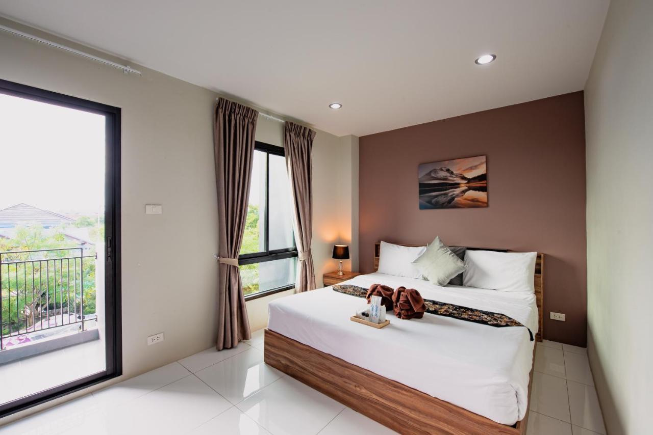 The Living Hotel Samutprakan バンボー エクステリア 写真