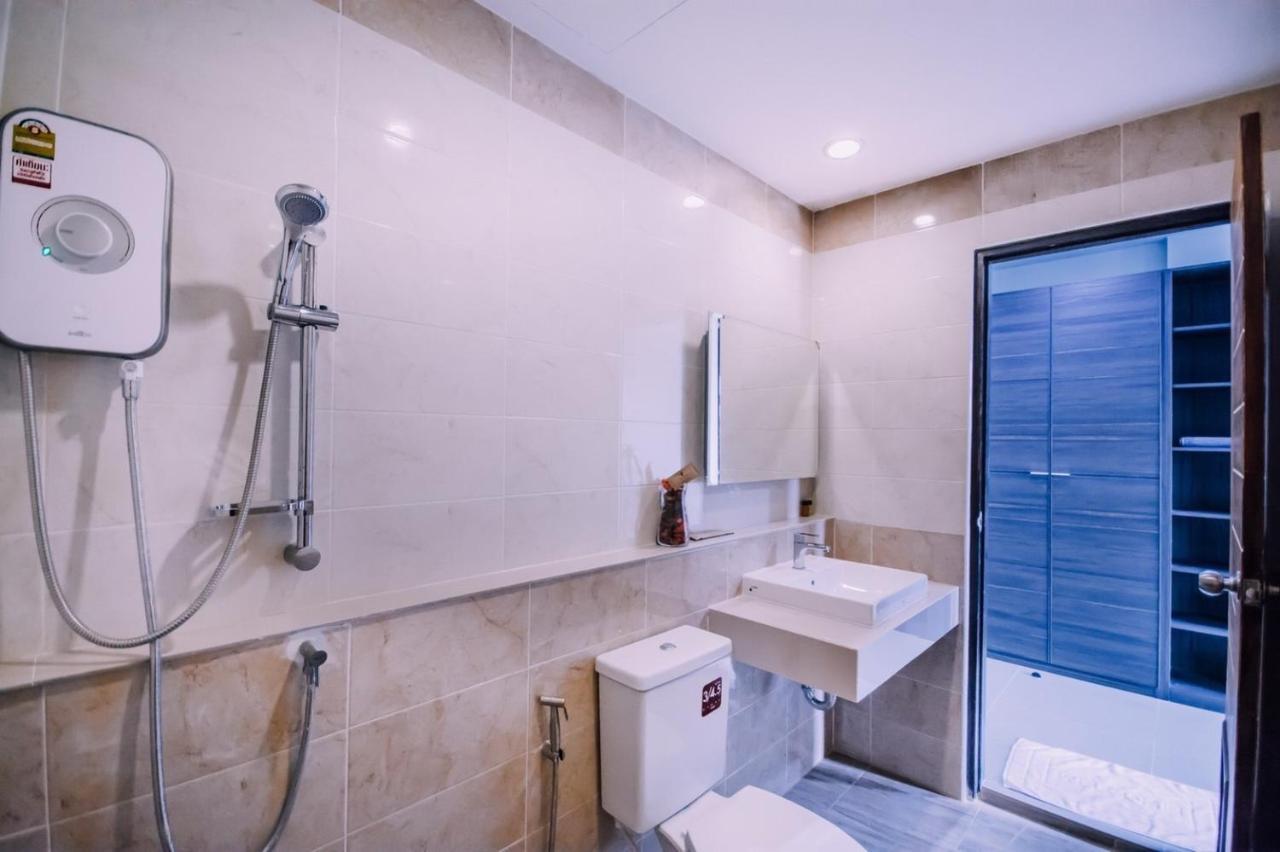 The Living Hotel Samutprakan バンボー エクステリア 写真