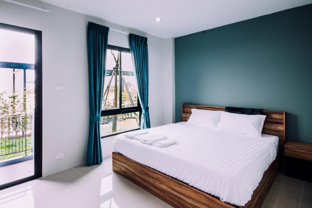 The Living Hotel Samutprakan バンボー エクステリア 写真