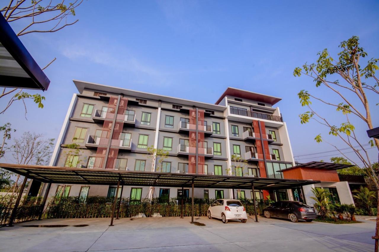 The Living Hotel Samutprakan バンボー エクステリア 写真